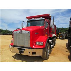 2010 KENWORTH T800 TRI-AXLE DUMP, VIN/SN:1NKDX4TX8AJ273064 - CUMMINS DIESEL ENGINE, 8LL TRANS, 46K R
