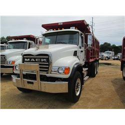 2007 MACK CV713 T/A DUMP, VIN/SN:1M2AG11C27M061279 - 427 HP MACK ENGINE, MACK T310M 10 SPD TRANS, 44