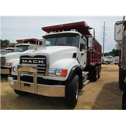 2007 MACK CV713 T/A DUMP, VIN/SN:1M2AG11C97M061280 - 427 HP MACK ENGINE, MACK T310M 10 SPD TRANS, 44