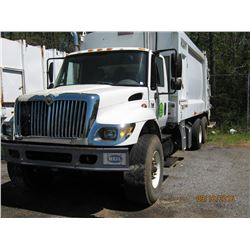 2005 INTERNATIONAL 7400 GARABGE TRUCK, VIN/SN:1HTWG0ZTX5J011035 - CUMMINS ENGINE, ALLISON A/T, HEIL