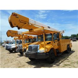 2005 INTERNATIONAL 4300SBA S/A BUCKET TRUCK, VIN/SN:1HTMMAAN05H128918 - IHC DT466 DIESEL ENGINE, 6 S