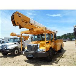 2004 INTERNATIONAL 4300SBA S/A BUCKET TRUCK, VIN/SN:1HTMMAAN14H666994 - IHC DT466 DIESEL ENGINE, 6 S