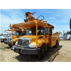 2003 INTERNATIONAL 4400 S/A DIGGER DERRICK, VIN/SN:1HTMKAAN13H583389 - DT466 IHC ENGINE, 6 SPD TRANS