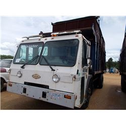 1998 CRANE CARRIER COMPANY S/A TRASH TRUCK, VIN/SN:1CYCAA387WT0431516 - CAT DIESEL ENGINE, A/T, 18' 
