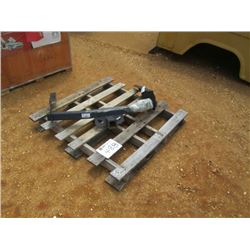 FORD TRAILER HITCH