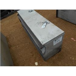 EAST 5' ALUMINUM TOOL BOX