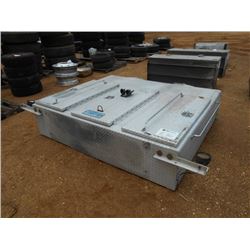 MERRITT ALUMINUM ENCLOSED HEADACHE RACK Page 35  Lot Num.             Description