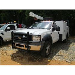 2006 FORD F550 S/A SERVICE TRUCK, VIN/SN:1FDAF56PX6EA86333 POWERSTROKE DIESEL ENGINE, A/T, BOBCAT 22