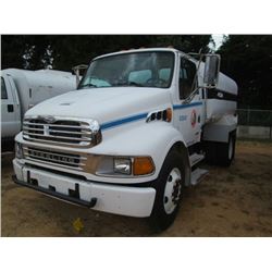 2005 STERLING WATER TRUCK, VIN/SN:2FZACGDC25AN83047 - S/A, CAT DIESEL ENGINE, 6 SPD TRANS, AGM C95L 