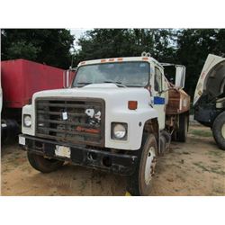 1989 INTERNATIONAL 1954 WATER TRUCK, VIN/SN:1HTLDDBN7KH628520 - S/A, DIESEL ENGINE, 6 SPD TRANS, WAT