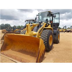 2011 KOMATSU WA250-6 WHEEL LOADER, VIN/SN:75947 - GP BUCKET, ECAB W/AIR, AUX HYD, 20.5R25 TIRES, MET