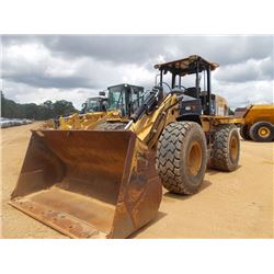 2005 CAT 924G WHEEL LOADER, VIN/SN:DDA01978 - GP BUCKET, QUICK COUPLER, CANOPY, 20.5R25 TIRES
