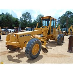 JOHN DEERE 570A MOTOR SCRAPER, VIN/SN:570A-099 - 10' MOLDBOARD, SCARIFIER, ECAB, 14.00-24 TIRES