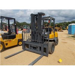TCM FHC 36Z2T FORKLIFT, VIN/SN:A34N00281 - DIESEL ENGINE, SIDE SHIFT, METER READING 2,505 HOURS