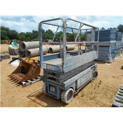 GENIE SCISSOR LIFT, - BATTERY POWERED