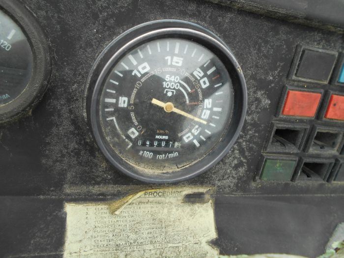 LONG 2052 FARM TRACTOR, VIN/SN45078075 3 PTH, PTO, 1 HYD REMOTE