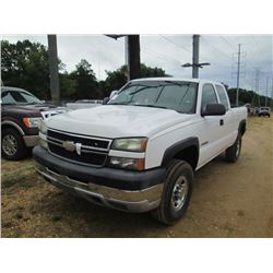 2007 CHEVROLET 2500 HD PICKUP, VIN/SN:1GCHC29U67E119647 - GAS ENGINE, A/T, EXTENDED CAB, ODOMETER RE