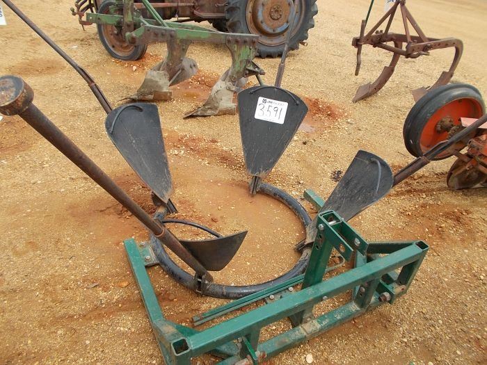 TREE TOAD TREE SPADE - J.M. Wood Auction Company, Inc.