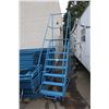 Image 1 : 8' BLUE WAREHOUSE STAIRS