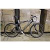 Image 1 : GREY SPECIALIZED 24 SPEED FRONT SUSPENSION HYBRID BIKE