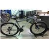 Image 2 : DIAMONDBACK AXIS SPORT 24 SPEED MOUNTAIN BIKE GREY AND BLUE WITH FRONT SHOCKS AND DISC  BRAKES