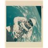 Image 4 : Gemini 04 Set of Sequential Spacewalk Photographs