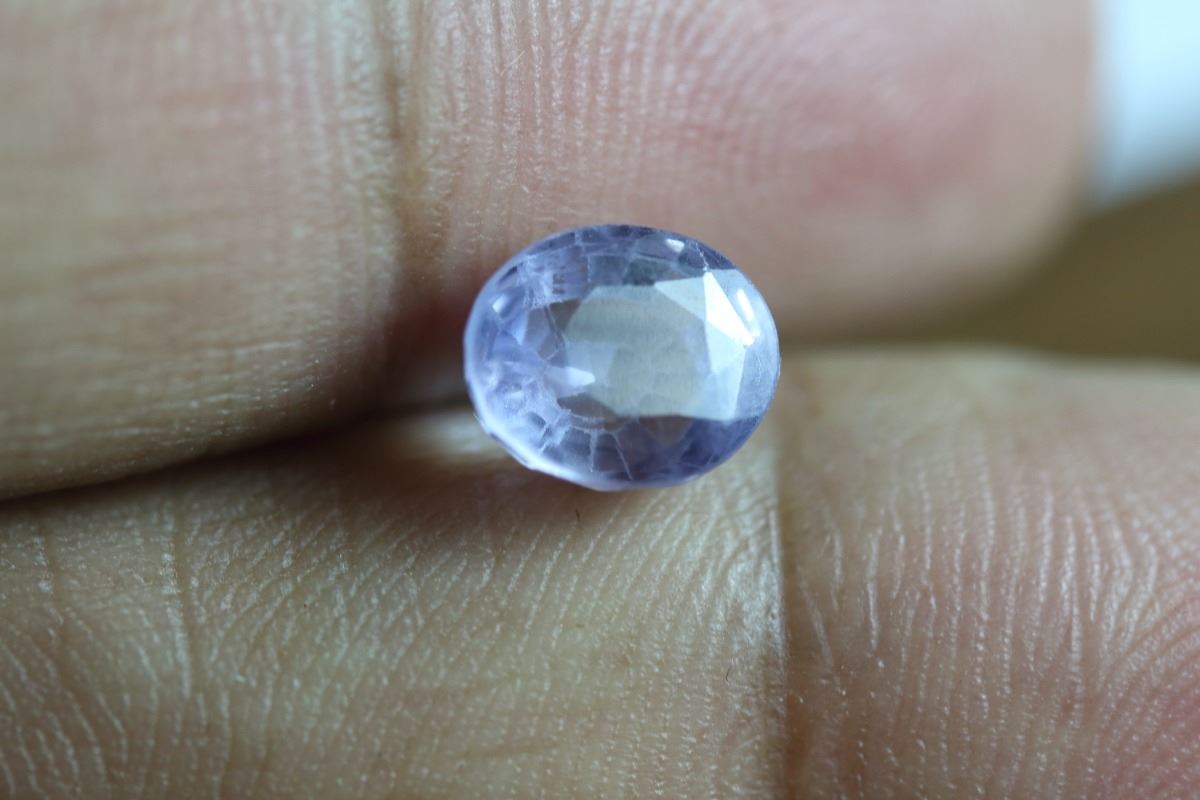 Light Move Colour Natural Light Move Color Ceylon Sapphire 3.025 Carats