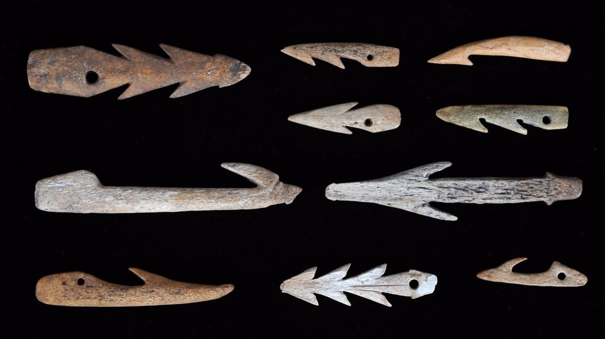 Ten Aleut Bone Fishing Hooks From Kodiak Island, AK 2" L. 4 1/2" L. Good Condition