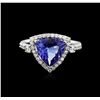 Image 2 : 18KT White Gold 4.41ct Tanzanite and Diamond Ring