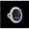 Image 1 : 14KT White Gold 19.77ct Topaz and Diamond Ring