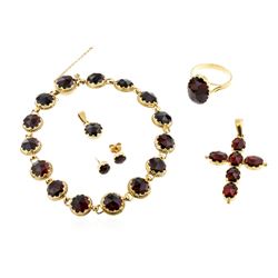 18KT Yellow Gold 55.92ctw Pyrope-Almandite Garnet Jewelry Suite