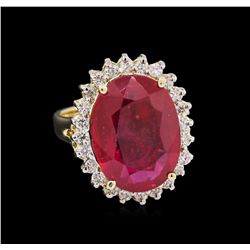 10.40ct Ruby and Diamond Ring - 14KT Yellow Gold