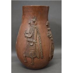 NAVAJO POTTERY VASE