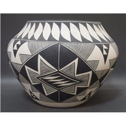 ACOMA POTTERY OLLA ( KUUTIMAITSA)