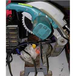 MAKITA  SAW WITH ASSORTED BLADES