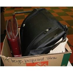 BOX WITH 2 PURSES,WALLET,VINO2GO AND BEER TUMBLER