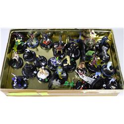 FLAT OF 31 PCS MARVEL DC HERO CLIX