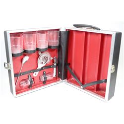 PORTABLE BAR IN CASE