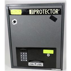 THE PROTECTOR SAFE WITH KEYPAD & KEY
