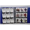 Image 1 : BINDER WITH 19 PAGES OF SIGNED HOCKEY CARDS