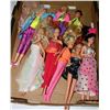 Image 1 : FLAT OF BARBIES