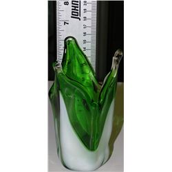 ART GLASS VASE 6"H