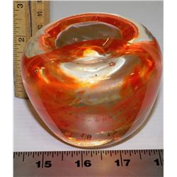 ART GLASS PAPER WEIGHT APPLE SHAPE