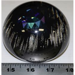 ART GLASS PAPER WEIGHT WITH INTERNAL 3 DIMENSIONAL, HANDMADE