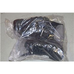 PAIR OF ICE GRIP BOOTS - SIZE S