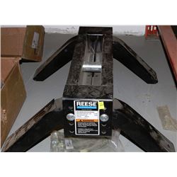 REESE HITCH