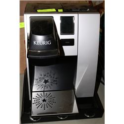 KEURIG COFFEE MACHINE