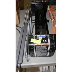 4 STABILIZERS AND REESE HITCH