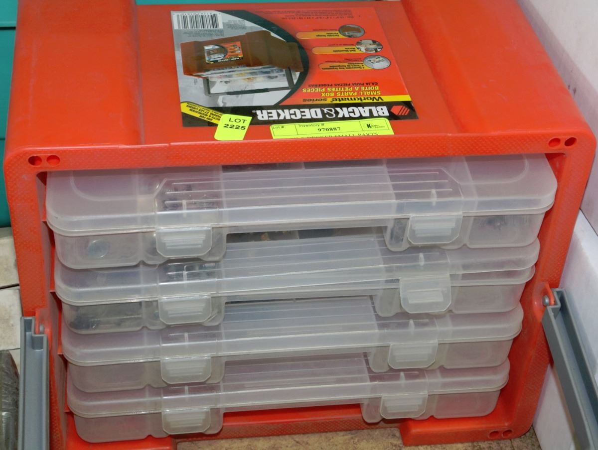 BLACK & DECKER SMALL PARTS BOX