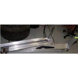 4-PIECE SET OF RUNNING BOARDS